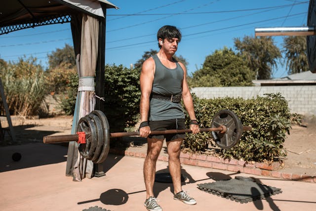 Should You Use a Weightlifting Belt for Deadlifts