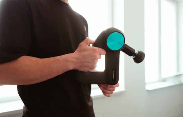 Massage Gun for Patellar Tendonitis Pain