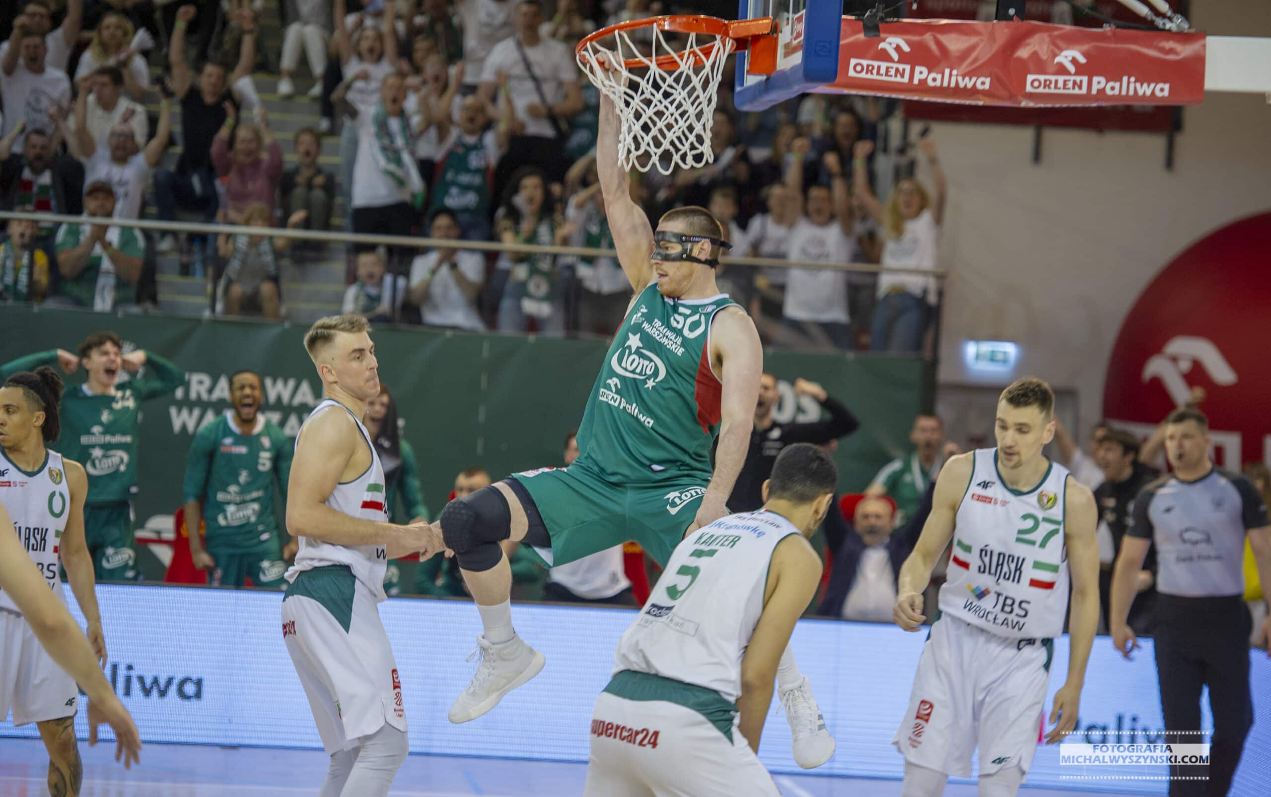 Adam Kemp Dunk Legia Warsaw Wearing Mask